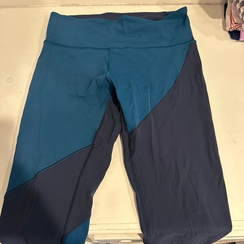 Lululemon cropped Workout Leggings